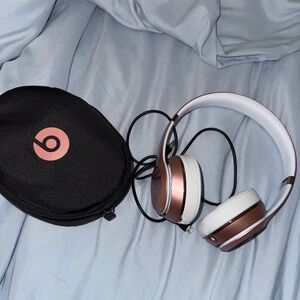 Beats by Dre Wireless Headphones in Pink and White